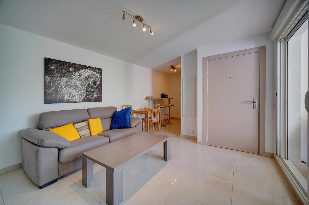 2 Pieces Moderne Avec Terrasse Et Parking A 3mn Des Plages !l- A1b230 Appartement