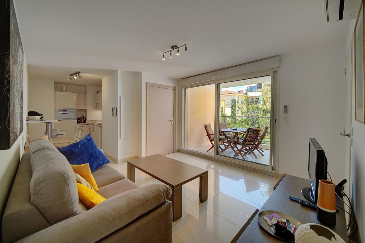 2 Pieces Moderne Avec Terrasse Et Parking A 3mn Des Plages !l- A1b230 Appartement *